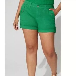 Torrid Wm 18 3.5 Inch Military Stretch Twill Mid Rise Shorts Green